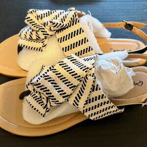 Quipid sandals New In the Box